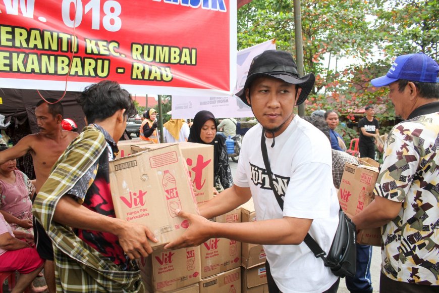 Tiadakan Belanja Baju Lebaran, Komunitas ini Pilih Bantu Korban Banjir Pekanbaru