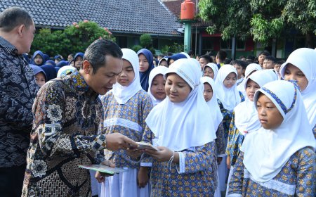 Pendidikan Bahasa Dianggap sebagai Jendela Dunia