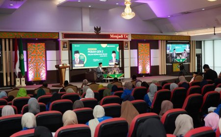 Beri Kuliah Umum di UIR, Menteri Agama Dorong Mahasiswa Seimbangkan Dunia dan Akhirat