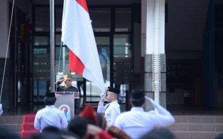 Kemendikdasmen Gelar Upacara Hardiknas 2025, Tegaskan Komitmen Pendidikan Bermutu untuk Semua