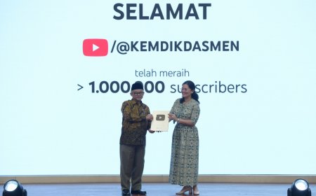 Kemendikdasmen Raih Gold Play Button YouTube