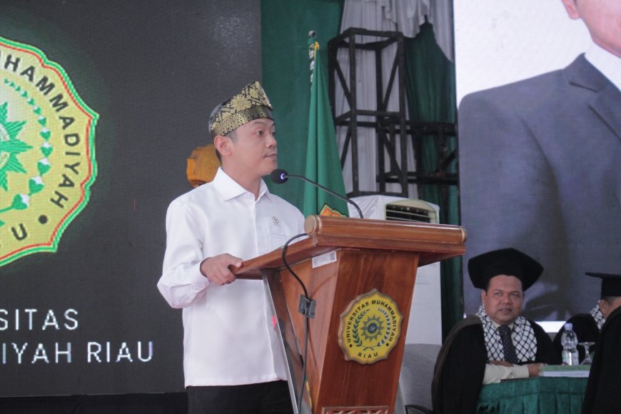 Wamendikdasmen: Lulusan Umri Harus Tangguh, Mandiri, dan Kritis Hadapi Dunia Kerja Berbasis AI