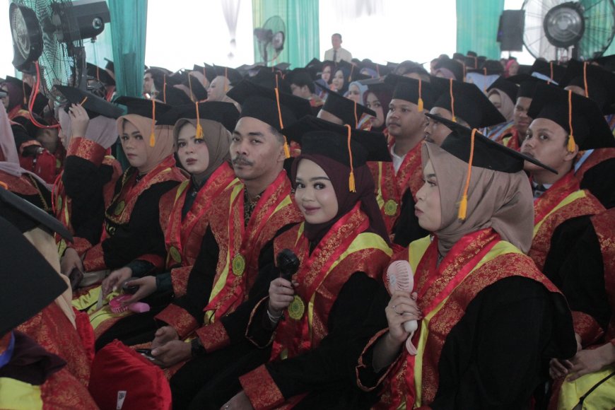 Para Wisudawan Umri