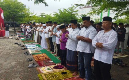 Seribu Lebih Jemaah Ikut Salat Ied di Kampus Umri