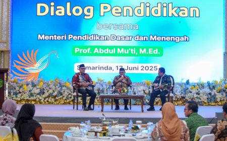 Hadiri Dialog Pendidikan, Mendikdasmen: Digitalisasi Pendidikan Jadi Prioritas