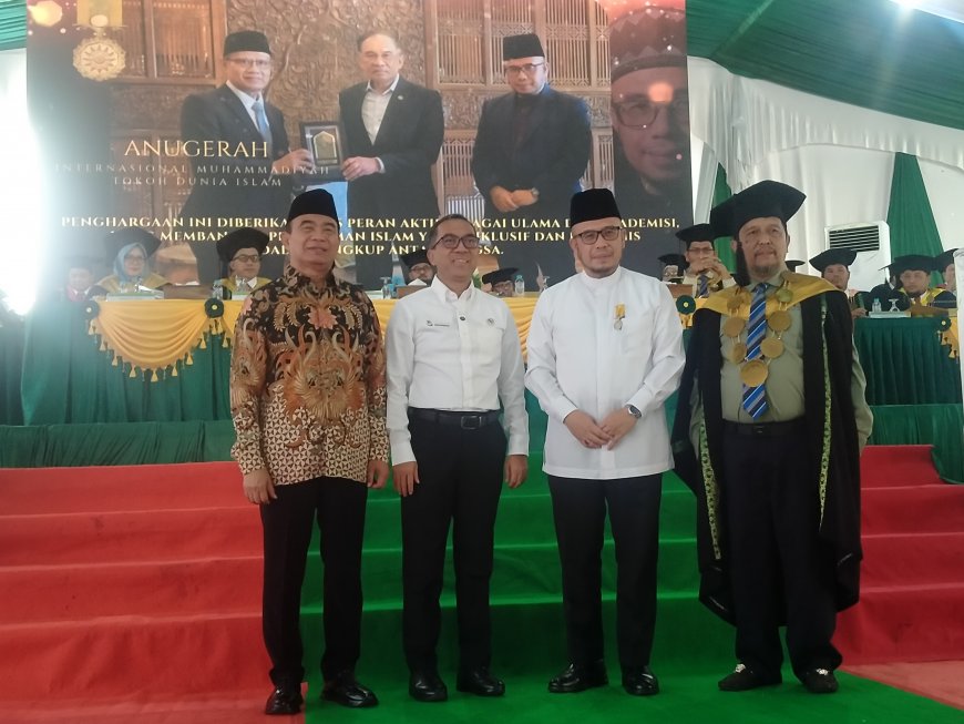 Milad Ke 17 UMRI, Mendiktisaintek Sampaikan Tantangan SDM dan Masa Depan Dalam Orasi Ilmiah