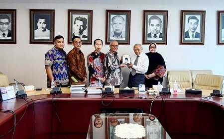 Jajaki Kolaborasi Strategis, Sekretaris Dewan Pembina YLPI Riau Kunjungi Universitas YARSI Jakarta