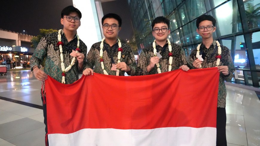 Empat Siswa Indonesia Harumkan Nama Bangsa di Olimpiade Kimia Internasional 2025