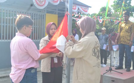 Warga RT 05 Air Putih Pekanbaru Meriahkan HUT Ke-80 RI dengan Upacara dan Permainan Rakyat