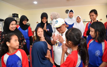 Peluncuran Bulan Guru Nasional, Abdul Mu'ti: Guru Jadi Pembangun Peradaban