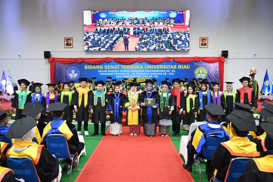 3.057 Lulusan Unri Dikukuhkan dalam Wisuda Bertepatan Milad Ke-63
