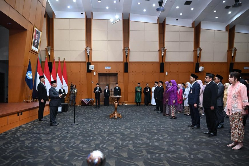 Mendikdasmen Abdul Mu’ti Lantik Pejabat Baru, Tekankan Budaya Kerja RAMAH untuk Transformasi Pendidikan