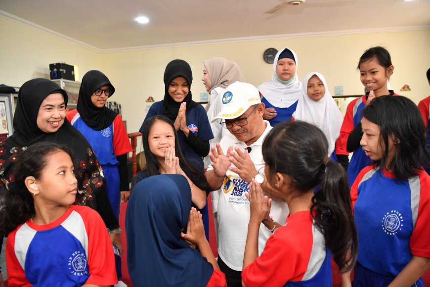 Peluncuran Bulan Guru Nasional, Abdul Mu'ti: Guru Jadi Pembangun Peradaban