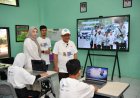 Mendikdasmen Abdul Mu’ti Tinjau Penggunaan Papan Interaktif Digital di SLB-A Pembina Jakarta