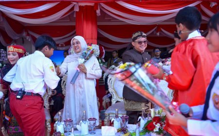 Upacara HGN 2025, Menteri Abdul Mu'ti Umumkan Beasiswa dan Tunjangan Baru untuk Guru