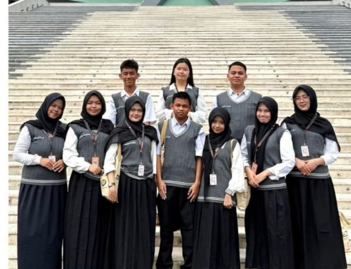 Bikin Bangga, Siswa Riau Asal SMAN 1 Tembilahan Hulu Juara Lomba Cerdas Cermat Empat Pilar di Jakarta