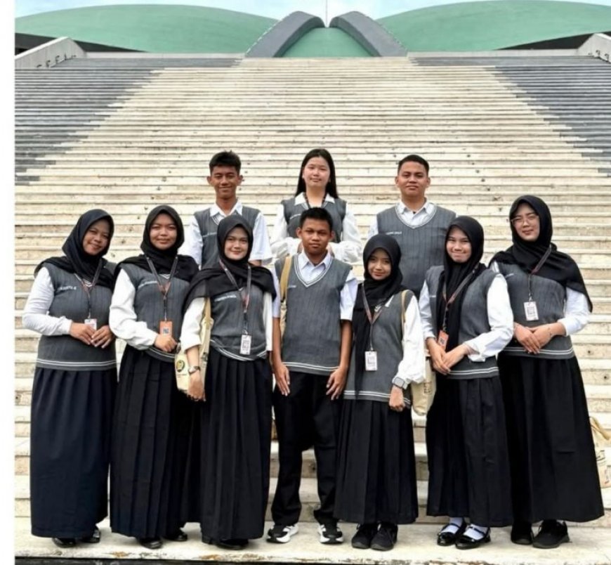 Bikin Bangga, Siswa Riau Asal SMAN 1 Tembilahan Hulu Juara Lomba Cerdas Cermat Empat Pilar di Jakarta