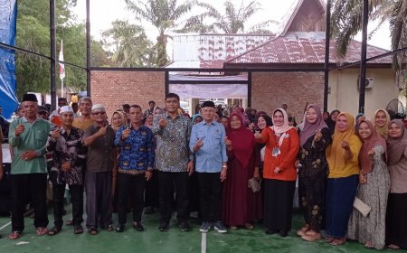 Kemendukbangga Tekankan Pencegahan Stunting hingga Lansia Berdaya saat Sosialisasi bersama DPR di Kampar