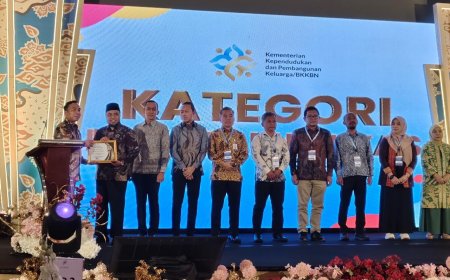 Dukung Program Genting, BAZNAS Riau Raih Penghargaan Gold