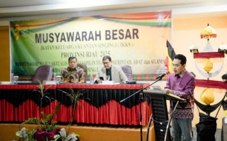 Plt Gubernur Riau Apresiasi Peran IKKS Perkuat Kebersamaan Urang Kuansing di Perantauan
