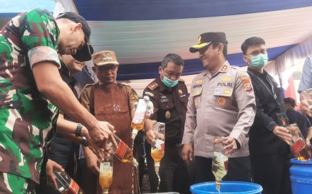Bupati Inhil Apresiasi Bea Cukai Tembilahan Musnahkan Barang Ilegal Senilai Rp3,1 Miliar