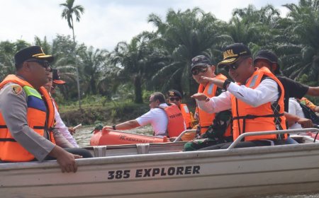 Antisipasi Dampak Pembukaan Pintu Air PLTA Koto Panjang, Forkopimda Kampar Patroli Sungai Kampar