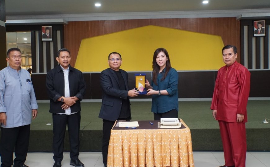 Unilak Teken MoU dengan PT Esa Sentosa Abadi, Perkuat SDM dan Link and Match Industri Kaca