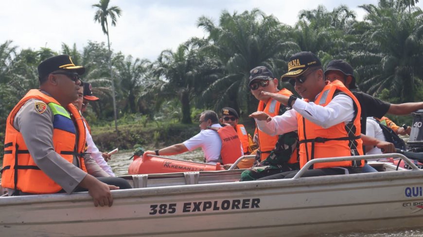 Antisipasi Dampak Pembukaan Pintu Air PLTA Koto Panjang, Forkopimda Kampar Patroli Sungai Kampar