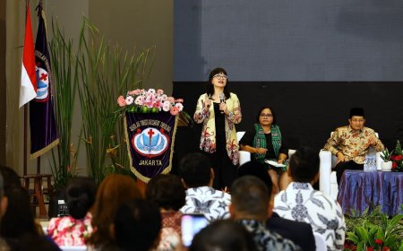 Wamen Stella Ingatkan Bahaya Gawai di Meja Makan, Interaksi Keluarga Kunci Kecerdasan Anak