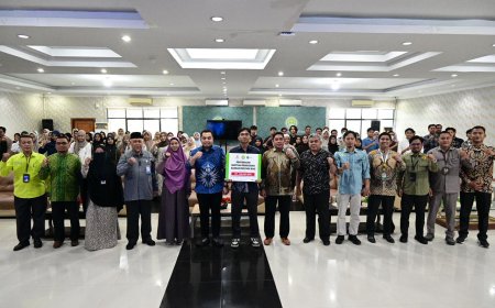 Didukung Zakat dan Infaq, 106 Mahasiswa Unri Terima Beasiswa UKT dari BAZNAS Riau