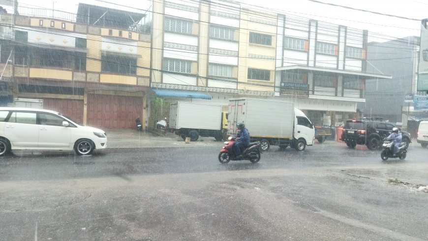 Hujan Berpeluang Terjadi Hampir Sepanjang Hari, BMKG Tetapkan Sejumlah Wilayah Riau dalam Status Waspada