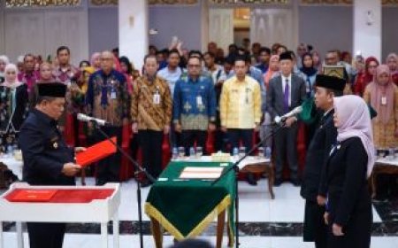 Plt Gubernur Riau Lantik Dua Pejabat Eselon II, Kinerja Dievaluasi Enam Bulan