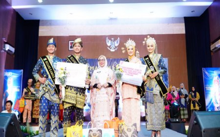 Andre Pratama–Mardatila Utari Dinobatkan sebagai Bujang Dara Kampar 2026