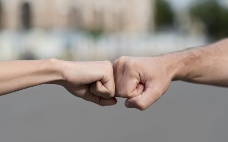 Sekolah di Bawah Tekanan Sistem: Konflik Guru–Murid Jambi Jadi Alarm Pendidikan Nasional