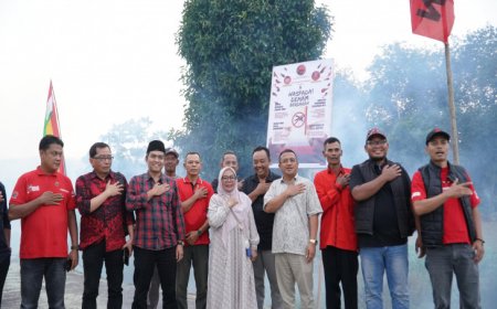 Wakil Bupati Kampar Pimpin Fogging dan Bakti Sosial di Desa Bukit Kratai