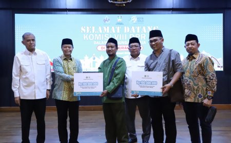 Kemenag Salurkan Bantuan Rp200 Juta ke Dua Pesantren, Dorong Kemandirian Ekonomi