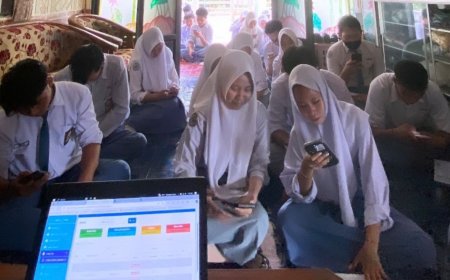 Kisah Guru 3T Berinovasi di Tengah Keterbatasan
