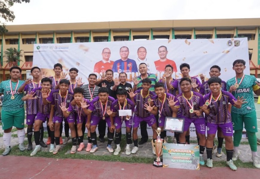 SMAN 5 Pekanbaru Juara Unilak Cup 2026, Taklukkan SMAN 10 di Final