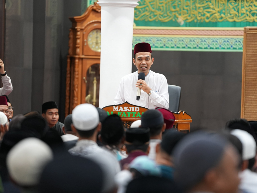 Subuh Berjamaah Bersama UAS di Siak, Bupati Afni Ajak Warga Maknai Ramadan