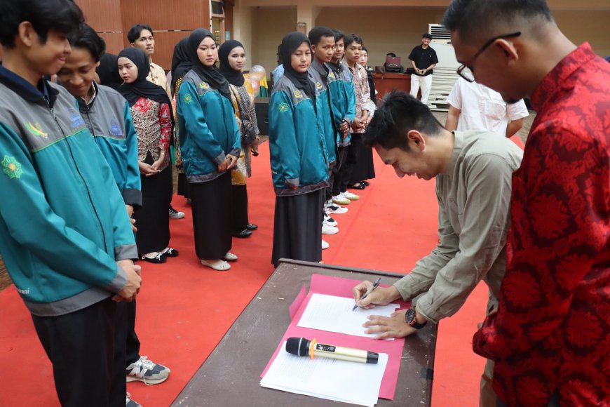 SCEI UIN Suska Riau Resmi Lantik Pengurus 2026, Target Cetak Ekonom Syariah Muda