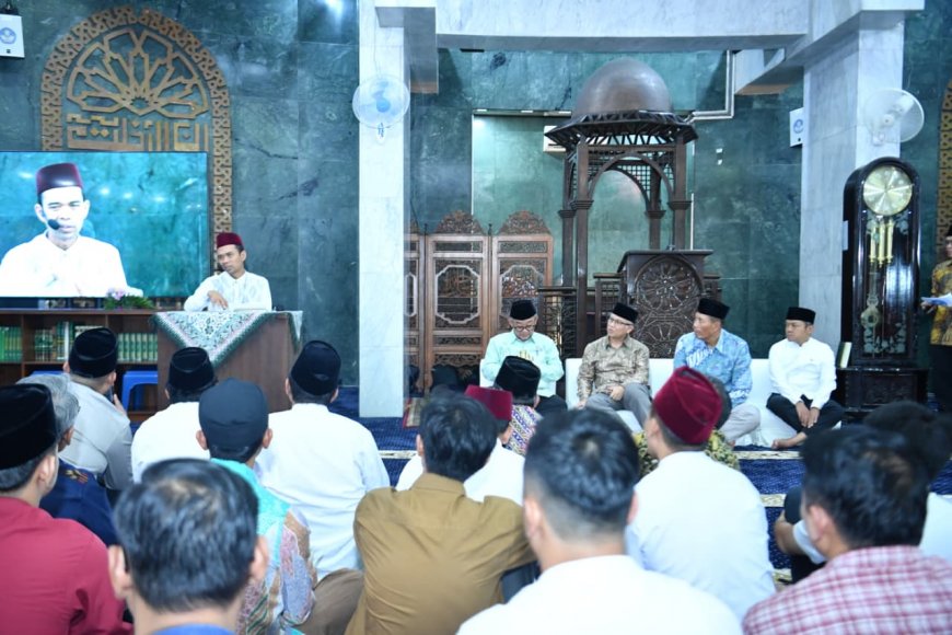 UAS Isi Khotbah di Kemendikdasmen, Tekankan Pendidikan Lebih Berharga dari Harta