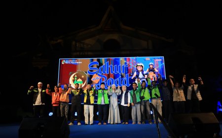 Sahur Bareng 2.000 Ojol, Wali Kota Pekanbaru Bagikan Enam Unit Motor