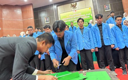 Fakultas Ushuluddin UIN Suska Riau Lantik Pengurus Ormawa 2026
