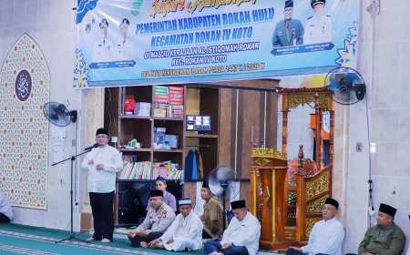 Sekda Rohul Pimpin Safari Ramadan di Rokan IV Koto, Sampaikan Salam Bupati Anton