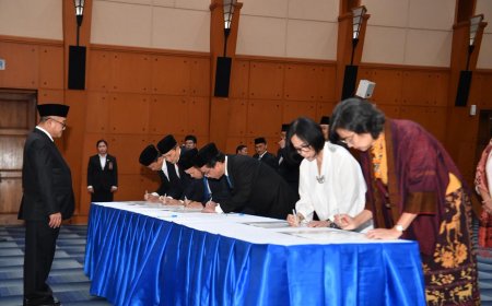 Mendikdasmen Abdul Mu'ti Lantik Dewan Pendidikan Nasional Dikdasmen Periode 2026–2031