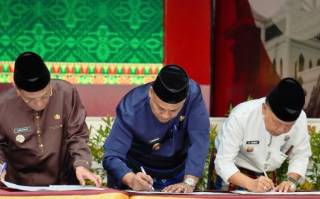 Pemkab Siak Teken MoU dengan Pemprov Riau untuk Percepatan Koperasi Desa Merah Putih