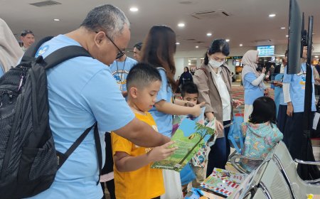 Program Mudik Asyik Baca Buku 2026 Ramaikan Bandara Halim, Ribuan Buku Gratis Dibagikan untuk Anak