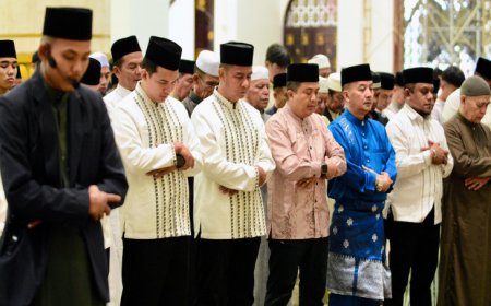 Ribuan Warga Padati Salat Id di Kampar, Bupati Ahmad Yuzar Ajak Perkuat Persatuan dan Kepedulian Sosial