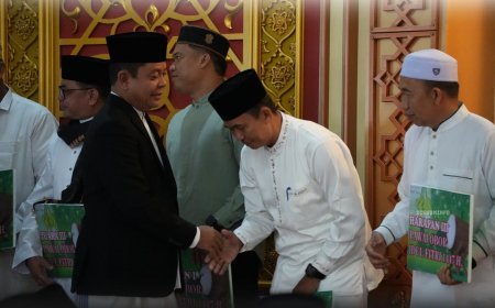 MAN 1 Rambah Juara Pawai Obor Takbir Rohul 2026, Unggul Kerapian dan Kekompakan