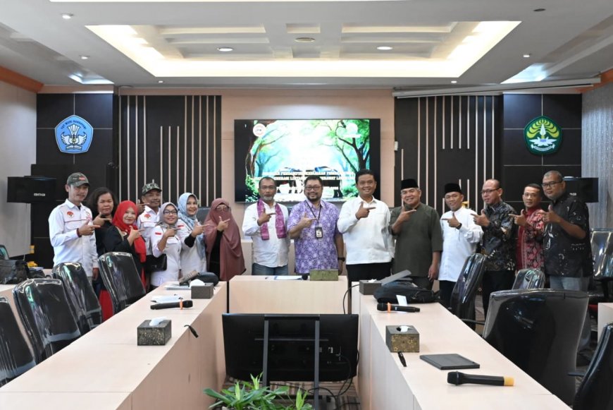 Unri Jajaki Program Green and Blue Hub, Dorong Gerakan Lingkungan Berbasis Budaya di Riau